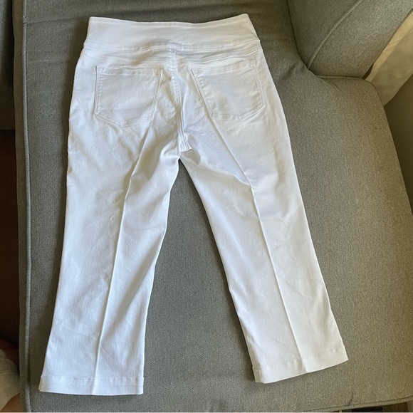 ⭐️FDJ | NWOT cropped white pants - Picture 10 of 10